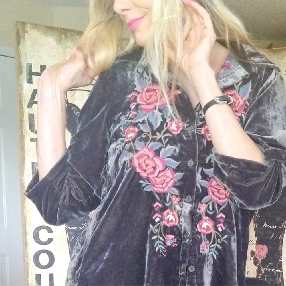 Kyla Seo Velvet Top with Floral Embroidery Brown S Oversized Made in India